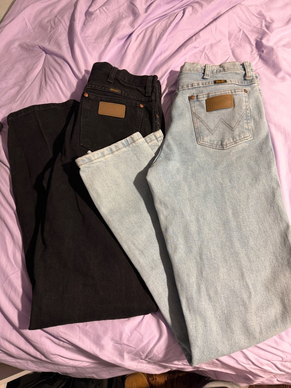 Wrangler Men’s Straight Jeans in Black and Light Blue Wash